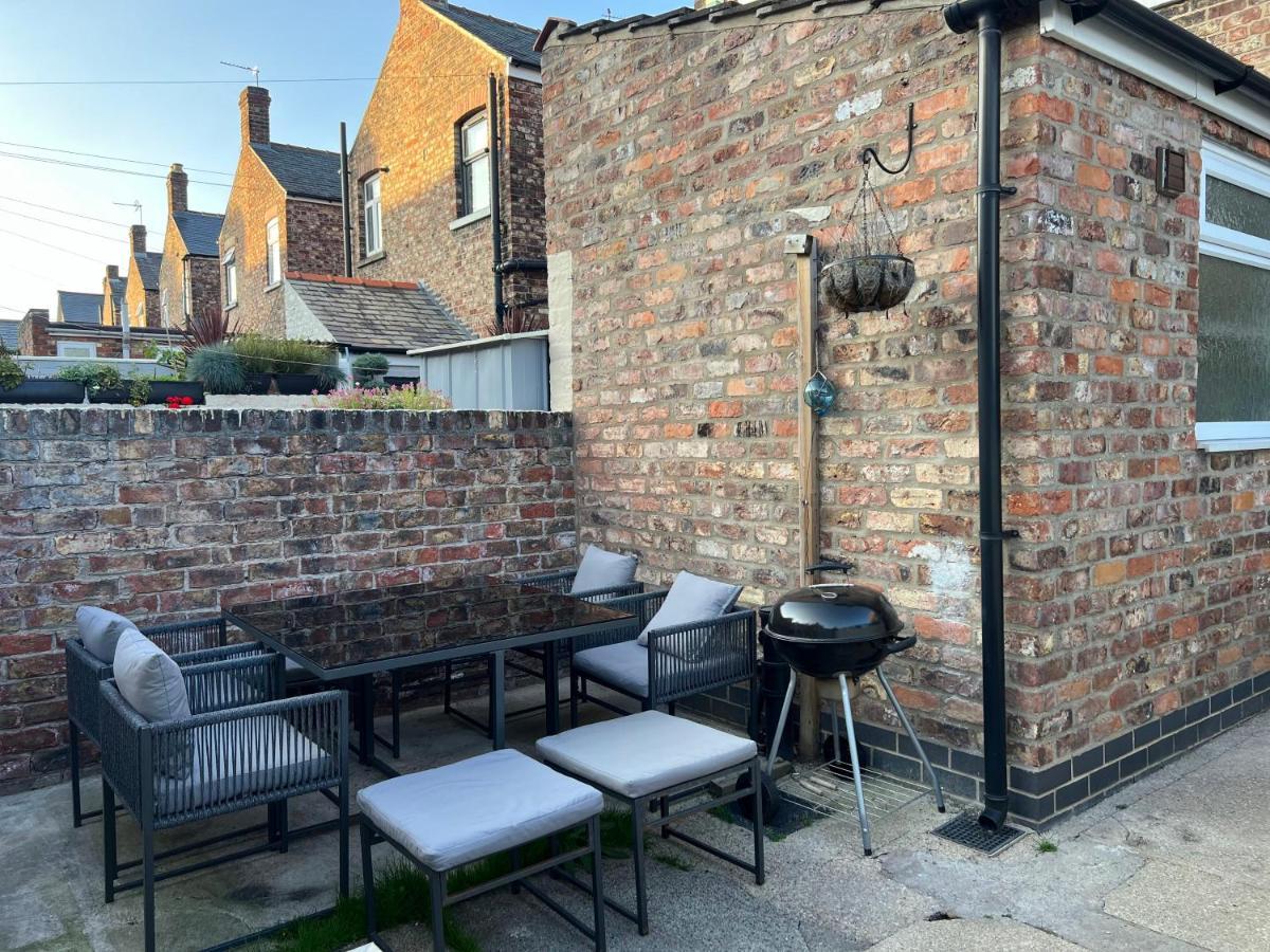 The Poppy Inn York Exterior foto